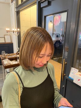 オルシェット(olchette) ケア剤配合のブリーチオンカラーで作る【くすみベージュ】