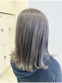 アッシュグレージュ
