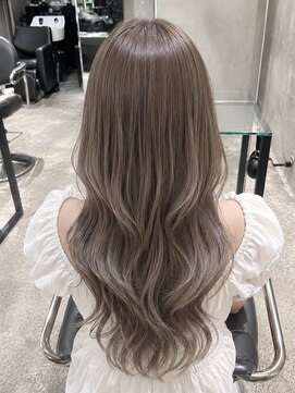 エノア 青山(ENORE) ミルクティーグレージュ×ケアブリーチ透明感ハイトーンカラー