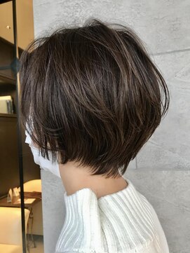 アレクサンドルオブカラーズカナザワ(ALEXANDRE OF COLORS KANAZAWA) 【alx金沢高木】束間ショートボブ