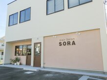 ヘアーサロン ソラ(Hair Salon SORA)の雰囲気（夜になると店内から暖かい光がこぼれます♪）