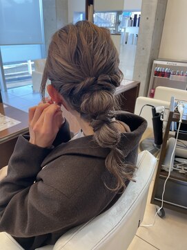 アチーブ ヘア デザイン(achieve hair design) ヘアセット 大人可愛い編みおろしまとめヘア 結婚式お呼ばれ