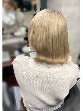 オズ 梅田店(OZ) ホワイトミルクティー＃ケアブリーチ#外ハネボブ＃ハイトーン