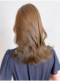 レイヤーカット_ショコラアッシュヘルシースタイル_ba406752