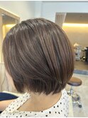 ショートボブ