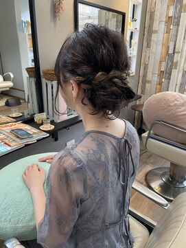 デイジー(Daisy) お呼ばれアレンジ アップスタイル