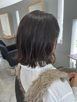 イロ(iro.)&nbsp;ボブパーマ風コテ巻き