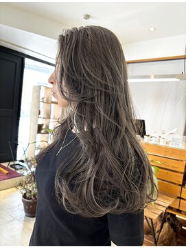 ホヌア(hoNua.) 【hoNua.】大人ハイライト オリーブグレージュ 巻き20代30代40代