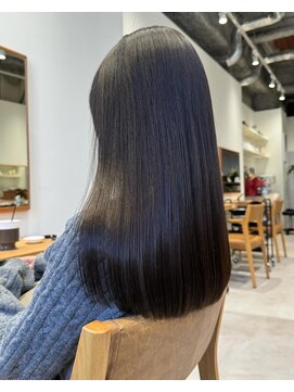 マレン(MAREN) smoky gray/艶感ストレート