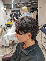 コワファーストナガサキシャンプーボーイ(COIFF1RST NAGASAKI SHAMPOO BOY)&nbsp;センターパートウルフ×グランジパーマ