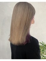 フォト 新宿三丁目(foto)&nbsp;ブリーチホワイトグレージュダブルカラーレイヤー韓国顔周り新宿