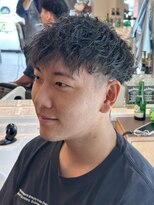 ゼロスバーバー(0's BARBER SHOP)&nbsp;ツイストスパイラルパーマ/ショートメンズ/ビジネスアップバング