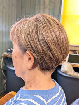 ジョカーレ(giocare) 立体感で魅せる、くびれシルエットショート