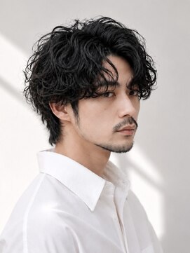 ネオリーブ クーロ メゾン 横浜(Neolive curro Maison) 外国人風スペインカール フェザーパーマ MEN’S HAIR