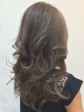 バード(bird) 外国人風グレージュ細めハイライト