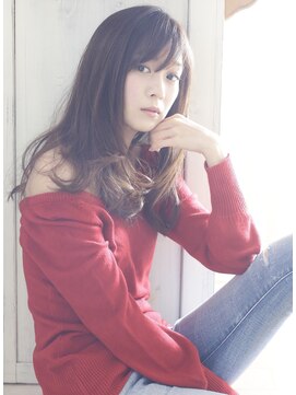 コーエン(cowen) 斜めバングとゆるふわパーマで作るナチュラル×お色気ヘア