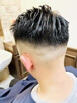 ミリオンバックス 上野(Million Bucks)&nbsp;韓国マッシュ/フェードカット/ニュアンスパーマ/スペインカール