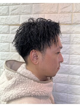 エイムコーゾー美容室(AiM KOZO) 【20代・30代】センターパートツイストパーマ／加藤大樹