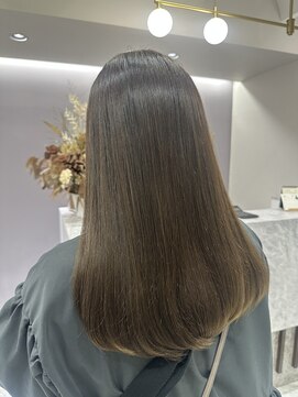 エレノア アネックス銀座(Eleanor) 褪色が綺麗なオリーブベージュ