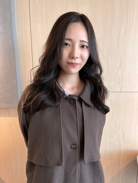 シダ(sida SAIIN) 20代30代艶やわらかベージュセミロング