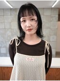 ショートウルフ　フェイスレイヤー　オン眉　黒髪　ブリーチ無し