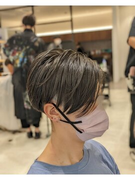 クセッテ(kusette) 前下がりセンターパート