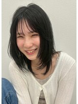 ネイビー グラ ヘアー ストーリー(NAVY gra HAIR STORY)&nbsp;お顔まわりレイヤー×深めベイリーフグリーン