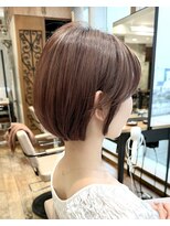 アフロート ルヴア(AFLOAT RUVUA)&nbsp;〔岩田莉奈〕40代50代に人気の似合わせ丸みショートボブ　新宿