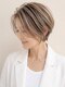 ボンドヘアー(Bond Hair)の写真/大人女性の悩みの1つである白髪をおしゃれに変換★1トーン明るい白髪ぼかしやハイライトを入れたデザインに