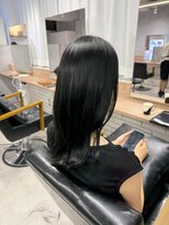 モク(mok) 艶髪ダークグレー×フェイスレイヤー