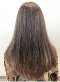 ナチュラルブラウンロングヘアー