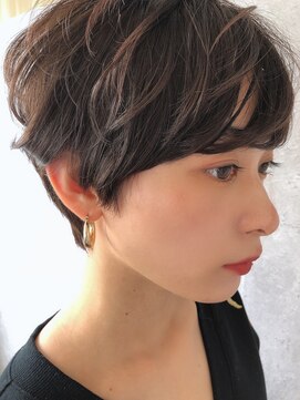 シア(sia) ふんわりマッシュショート/秋ヘア/フォギーベージュ