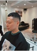 フェード クロップ バーバー 床屋