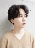 センターパートショート×ランダム無造作パーマ