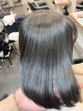 ノードオモテサンドウ(noeud omotesando) 髪のサラサラ感が持続するオススメトリートメント