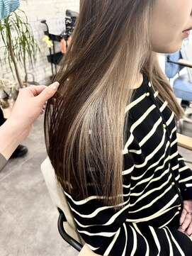 マリン(Marine) 20代30代ホワイトベージュインナーカラー