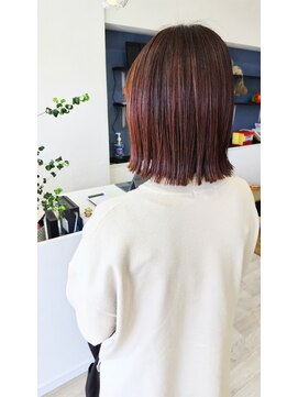 アオイ(Aoi) レッドピンクで可愛いスタイルに