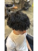 メンズマッシュカットツーブロックツイストスパイラルパーマ