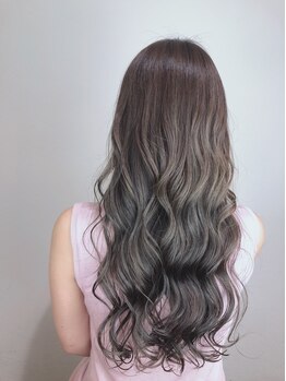 アニー(annie hair design)の写真/【白髪染めカラー+カット¥7700】髪に優しい薬剤を使用◎高技術×お手頃価格で理想のスタイルに♪