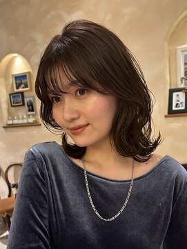 ビュートリアム265(BEAUTRIUM 265) #くびれヘア　ミディアムレイヤー　イルミナ　ベージュ　銀座