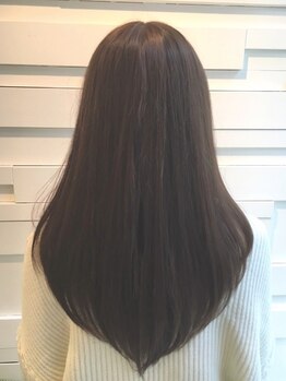シェーレ(Schere)の写真/カウンセリングから仕上げまで、一人のスタイリストが寄り添い担当するマンツーマン施術◎