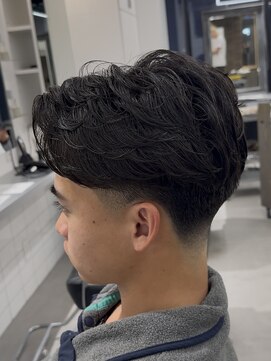 グルーマーズクレッジ 渋谷店(GROOMER/S CREDGE) men's/メンズ/刈り上げセンターパート/リバースセンターパート