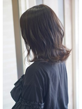 ムゥフ ヘアーアンドアイラッシュ(mouf hair&eyelash) 洗練抜け感外ハネボブ Effortless Out-Flip Bob