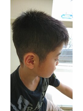 ヘアアンドエステ ルポ ベリーショート