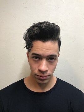 イナバ(Hair Life INABA) ローフェードパーマスタイル