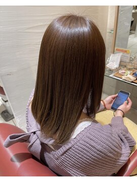 エム インターナショナル 春日部本店(EMU international) 柔らかい印象のグレージュカラー