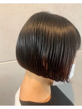 ジーク(SieG) ミニボブ/暗めテールカラー