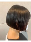 ミニボブ/暗めテールカラー