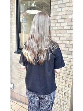 ハグ 横浜(HUG) ホワイトミルクティーカラー＊