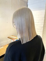 エイト 福岡天神店(EIGHT fukuoka)&nbsp;ホワイトベージュカラー